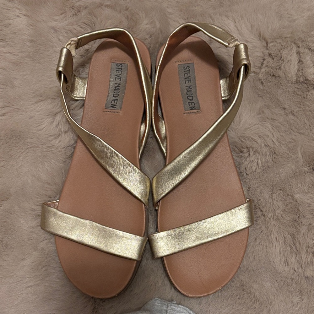 Steve Madden Metallic Gold Sandals